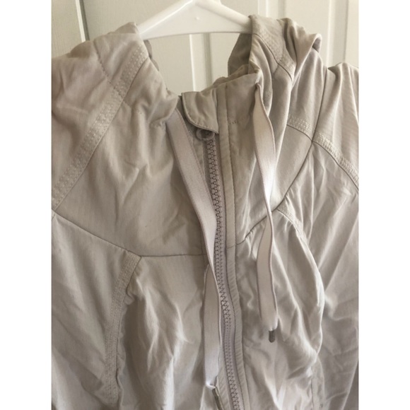 Lululemon Jacket - Picture 2 of 5